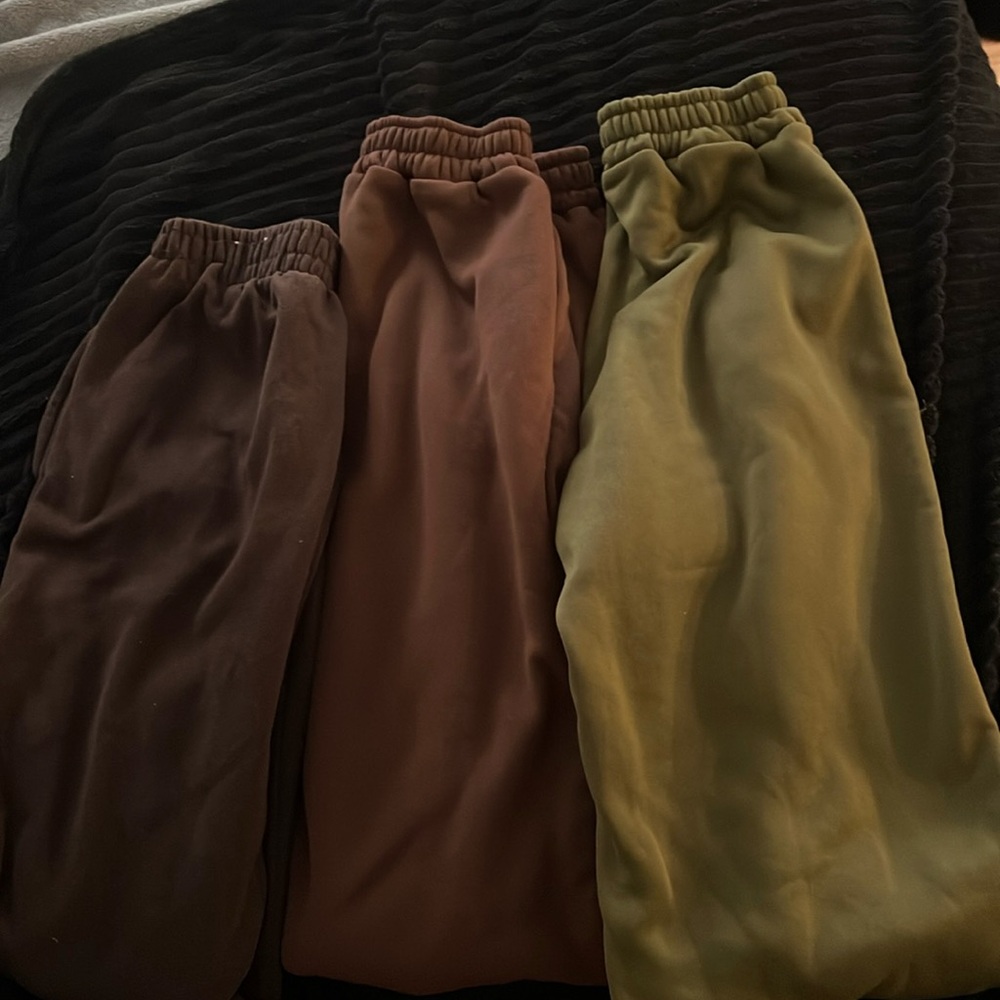 3 pairs of sweatpants